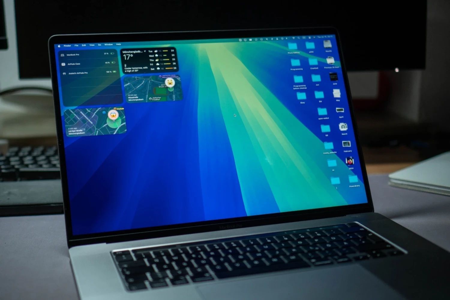 Apple MacBook Pro A2141 16 inch 512 SSD, Intel i7, 32GB RAM, Radeon Pro 5500M-