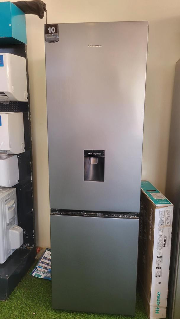 Hisense 341L Double Door Fridge With Dispenser -